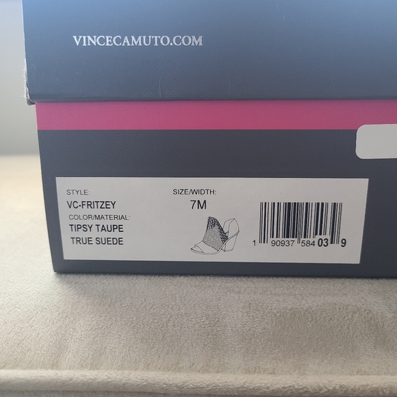 NIB Vince Camuto Fritzey Booties - Picture 7 of 7